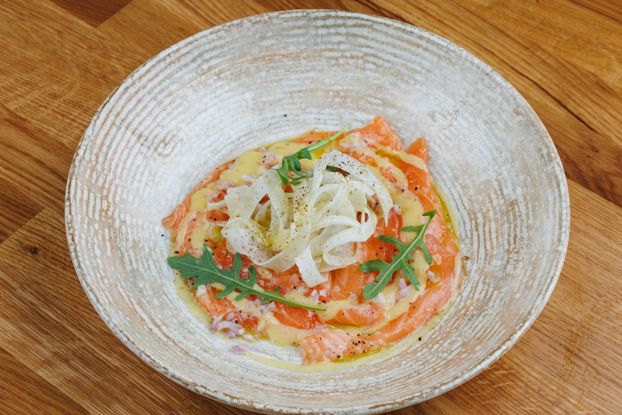 Linguine al limone in salsa cremosa con salmone